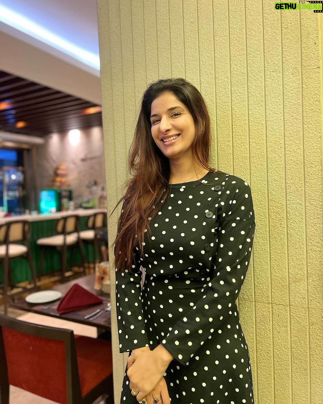 Poonam Dubey Instagram - Smile please ❤️ Mumbai, Maharashtra