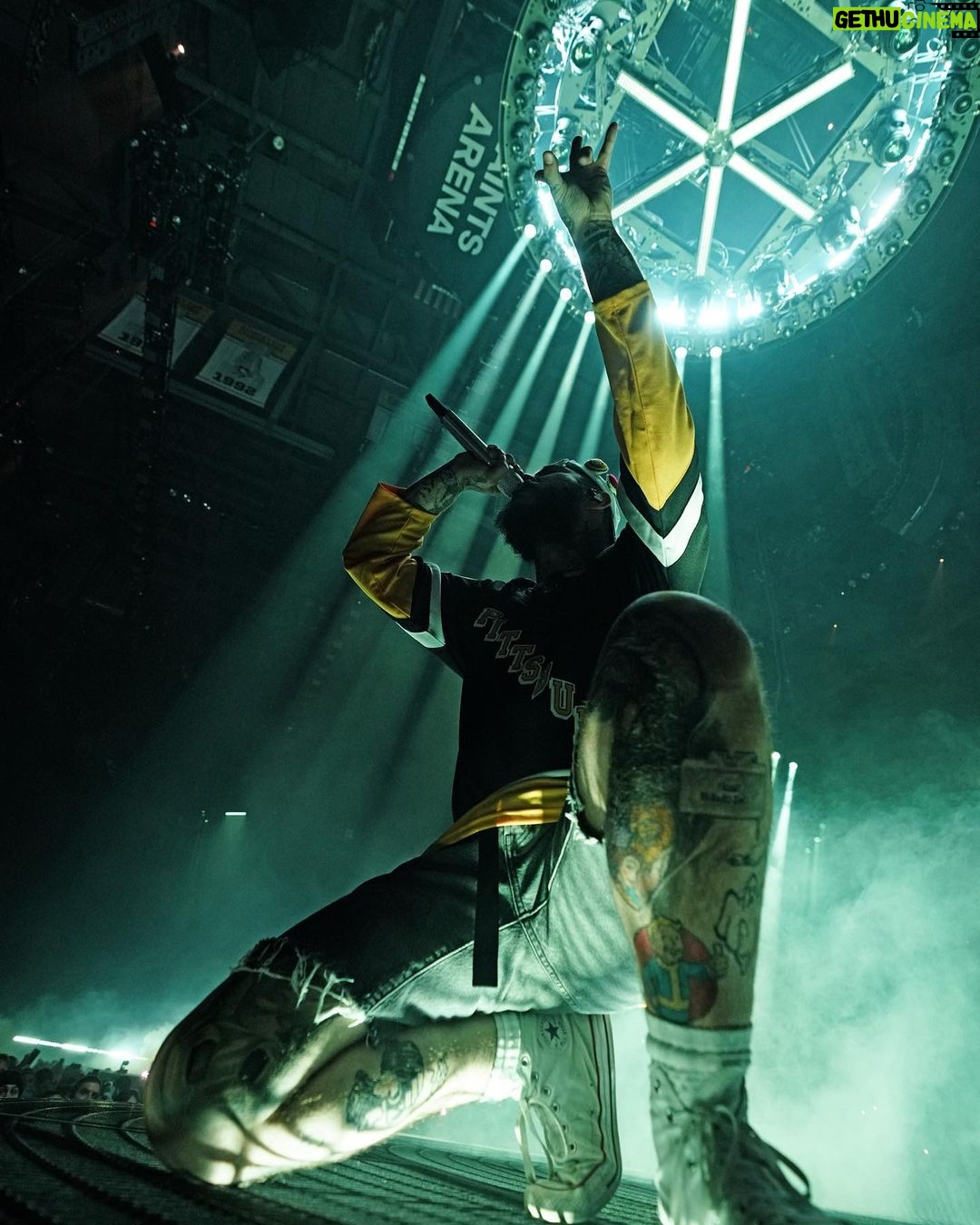 Post Malone Instagram - Dallas tonight 🍻🍻 I love you all so fuckin much 📸 by @adamdegross