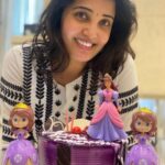Prajin Padmanabhan Instagram - Happy birthday to the worlds best TWIN MOTHER .. it’s been 15 years plus u have been for me in all situations.. as a gud fren , teacher , wife & lovely mother .. not at all a easy task .. v both know how much struggled to lead a lovely life .. I’m sure Jus now u hav started to liv yo life with our twin angles .. I’m sure hereafter to life wud b full of BIGGG surprises .. proud to b Sandra Amy husband 😍… it’s been years & years I hav I said I LOVE YOU .. haaaa .. as u knw me well I’m not so dramatic person still .. this wud the right time to say ..I LOVE YOU MA ..pondateeeeeee.. Njoy ur day dear