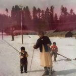 Pranati Rai Prakash Instagram - Happy Birthday mommy! 🎂 Third year without you! Wait, you’re always there, in the thoughts, in the heart! ✨🤍 Here at the baby show with her in Port Blair; in Srinagar with mummy and brother… 👩‍👧‍👦 that’s probably Gulmarg; artwork by an admirer, thank you! ❤️
