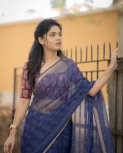 Pranika Dhakshu Instagram - இந்நேரம் 🌸🌼 Makeup @sharanyas_makeupartistry Photography @skmani_photography . . . #pranikadhakshu #zara #newyear #saree #sareelove #sareelovers #saree #coimbatoreponnu