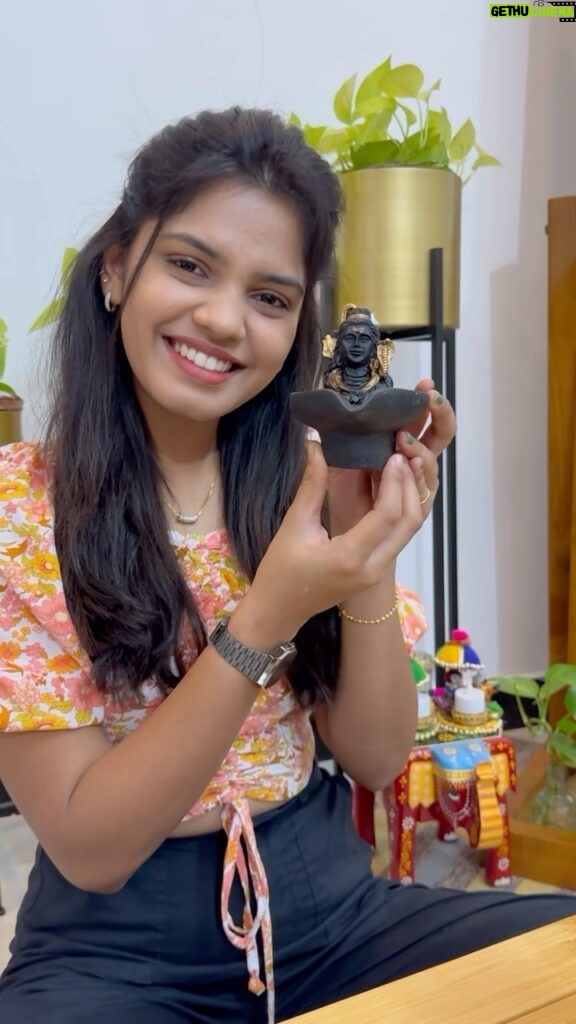 Pranika Dhakshu Instagram - சிவ சிவ! ஓம் நமசிவாய! @baalajigraftgallery 🌼🍃 The exquisite collection like German Silver Pooja Set and Smoking sivalingam showing in this video are received from @baalajigraftgallery. I personally liked this product because of its divine presence of Lord Shiva to my home and German silver Pooja product adds elevate style to my Pooja Room. Why still waiting my viewers!! Go and check out their page @baalajigraftgallery for more exclusive collection at reasonable price. For order/enquiries please contact them at 9150105446 or 8870010668. . . . #gift #lordshiva #amazing #look #germansilver #newyearnewme #pooja #divine #devotional #homedecor #trending #shopping #shoppingonline