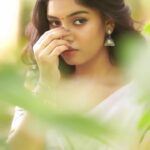 Pranika Dhakshu Instagram – #vintagevibe ✨
.
.
Costumes – @kaarigai.sarees 
Photographer – @camerasenthil 
Makeup – @anjusartistry 
Shoot Organized by @rrajeshananda 
.
.
#pranikadhakshu #recentshoot #spb #loveislove