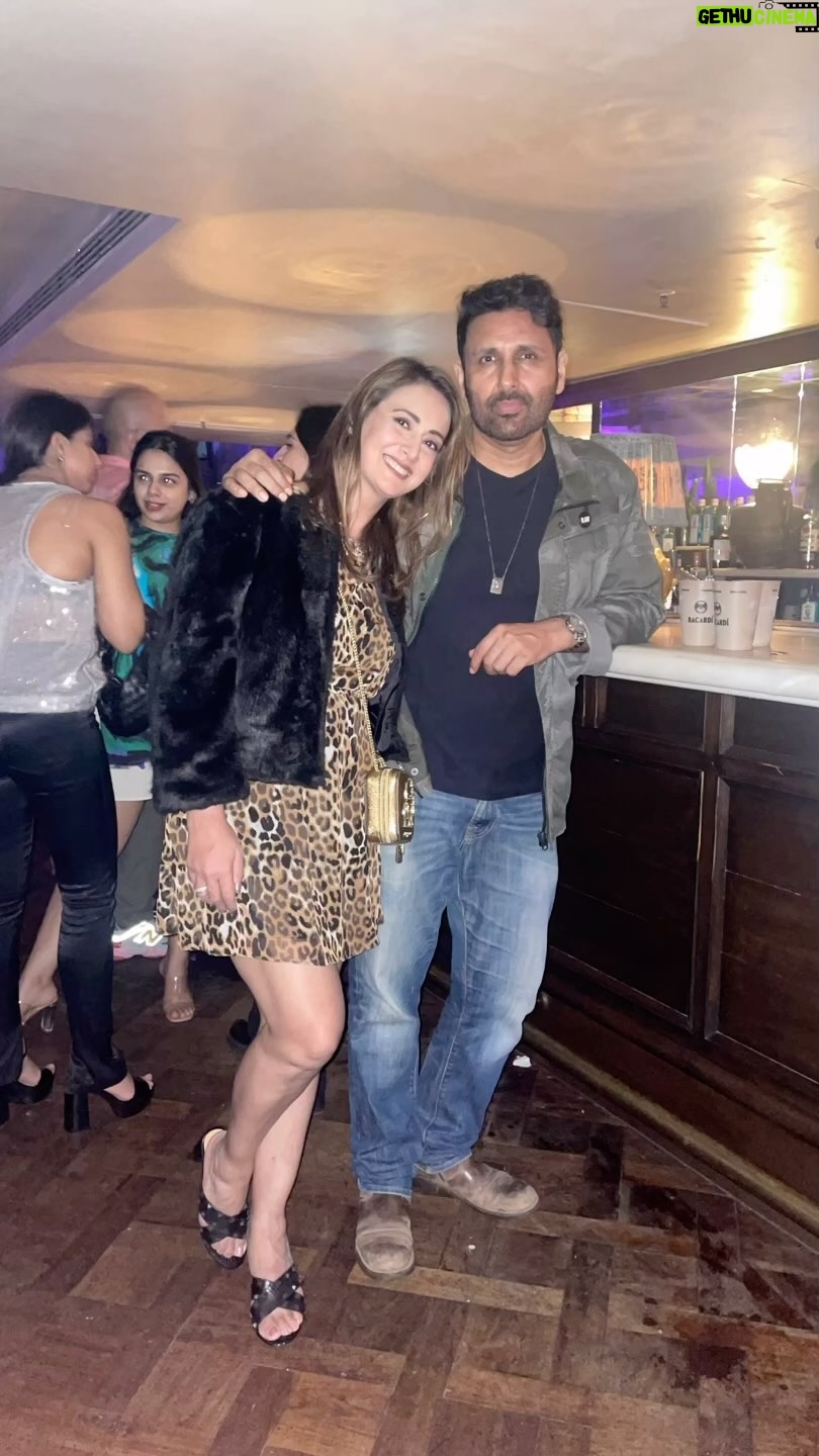 Preeti Jhangiani Instagram - Wishing a very Happy , Healthy and Prosperous New Year to all ❤️