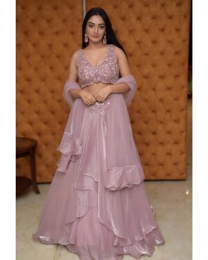 Preeti Verma Instagram - Effortlessly classy, always stylish💜