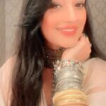 Preeti Verma Instagram - 🫶 #gulimata #guli_mata_challenge trendingsongs #trending #reelsinstagram #viral #reelitfeelit #reelkarofeelkaro