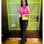 Preeti Verma Instagram - 🧋🎀💝🫰 Viviana Mall