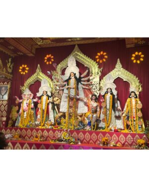 Preeti Verma Instagram - Maa Durga Puja🙏🌹😇❤️
#navratri #durgapuja #maadurga