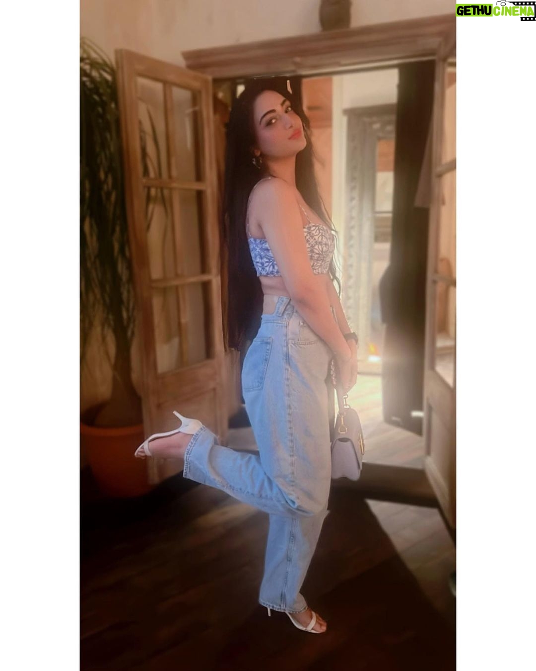 Preeti Verma - 1K Likes - Nobody panic, it’s just a photo dump😎
#photodumpoftheday #newpost