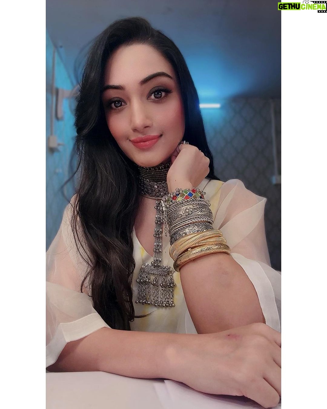 Preeti Verma Instagram - Tere naina has diye..🫰