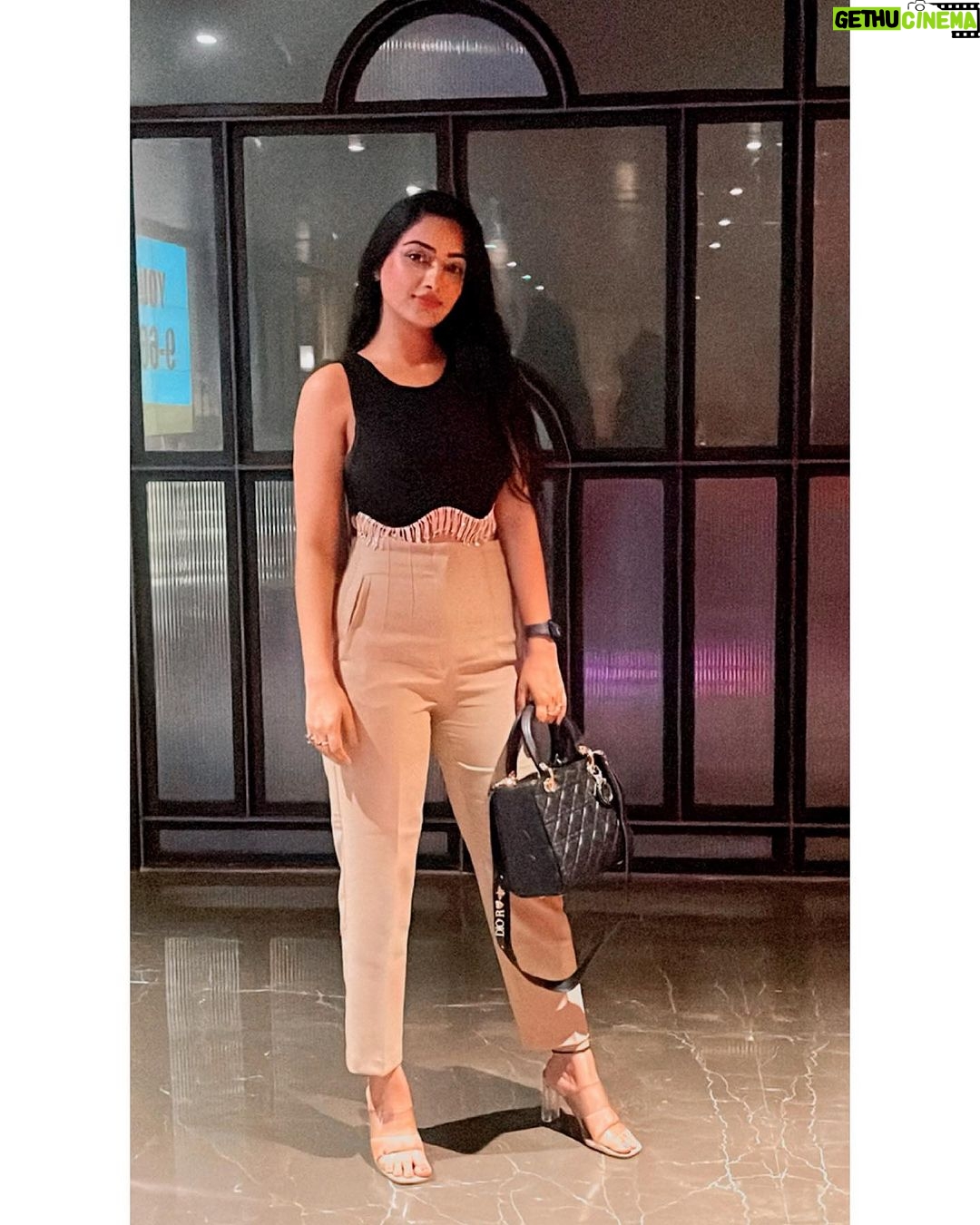 Preeti Verma Instagram - The greater your storm, the brighter your rainbow🌈🫶 Powai Social