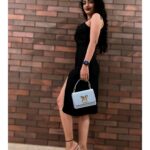 Preeti Verma Instagram - All about last Saturday🫰 @manishachowdhury96 #newpost #post #pics #nomakeuplook #makeuplook #blackdress #curlyhairstyles #lvbag #skyblue #mumbai #friends #weekend #dayout #party Radio Bar Mumbai