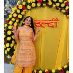Preeti Verma Instagram – 🌼🌼
PC: @pratham_._verma
#bhaikishadi #haldiceremony #haldi #function #yellow #flowers Chandigarh, India