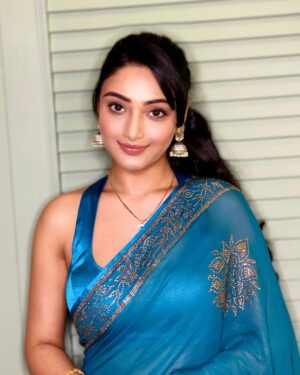 Preeti Verma Instagram - 💙💙
#newpost #indianwear #saree #sareelove #nfak