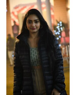 Preeti Verma Instagram - 💚🎁🍾🍰🎄🎅🎉❄️
PC: @kaviravikant
#latechristmaspost #shootlocation #movieshoot #movieshooting #christmasparty #partyonshooting #december #coldweather #newpost