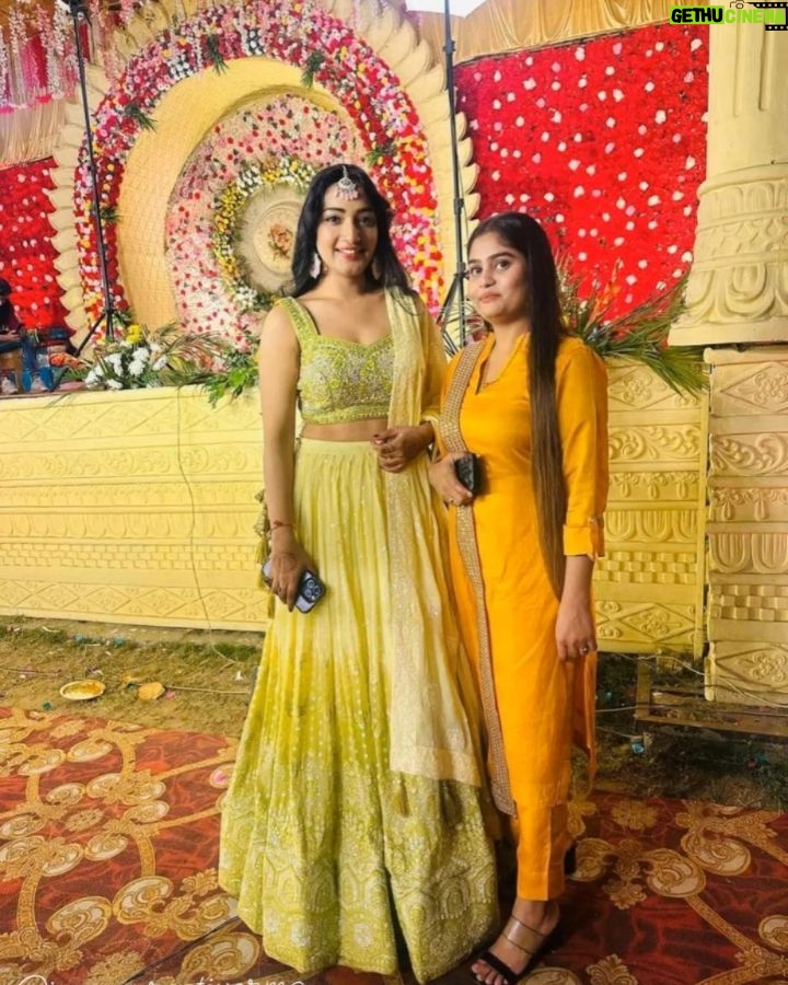 Preeti Verma Instagram - #@sonam_perfect_touch #@i_am_preetiverma #hasta_hua_nu_rani_chehra_kali_jhulfe_rang_sunhera_yae_jwani_toba_toba_raeπππ€£πππ
. . . #cousin #enjoy #moment #masti #instagood #explore #viralreels #reels #newpost #instagram #instareels #post #attitude #πππππππππ Naveen Shahdara