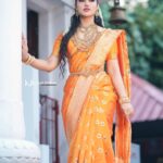 Preety Kongana Instagram - লক্ষ্মী পূজাৰ শুভকামনা যাচিলো ….. 🙏🏻♥️🙏🏻 Make up artist promotional shoot for my Darling duos @bapankalitakalita & @mkup_artist_susmita 😘😘 Well done my dear sweethearts 👏👏♥️♥️ Amazing photography by @nip_jyoti_barman_photography ♥️