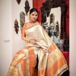 Preety Kongana Instagram - Behind every successful shoot there is a team that sees not with their eyes but with their hearts…♥️♥️♥️ My deepest gratitude for making every picture perfect ♥️🙏🏻🤗 It was an amazing experience to work with this brilliant team 🤗 @makeup_artist_manikangkana ♥️ @paat_xun ♥️ @kefi_by_kaku_n_gayatri ♥️ @nipjyotisaikia_photography ♥️