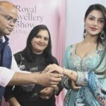Preety Kongana Instagram - Few more shots 😍 @royaljewelleryshow #jkjjewellers