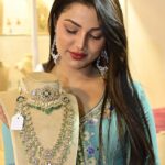 Preety Kongana Instagram - About today 🙏🏻❤️🙏🏻 It was a pleasure experience inaugurating the exclusive jewellery exhibition 🙏🏻 U can also come and explore the exquisite precious jewellery collections in real gold, diamonds, polka, ruby, emerald etc. from Jaipur & Guwahati 😍 At @aashiapsara #royaljewelleryshow 2024 @tikendra_deka_photography28 thank you ☺️