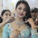 Preety Kongana Instagram - About today 🙏🏻❤️🙏🏻 It was a pleasure experience inaugurating the exclusive jewellery exhibition 🙏🏻 U can also come and explore the exquisite precious jewellery collections in real gold, diamonds, polka, ruby, emerald etc. from Jaipur & Guwahati 😍 At @aashiapsara #royaljewelleryshow 2024 @tikendra_deka_photography28 thank you ☺️