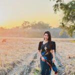 Preety Kongana Instagram - বিহু বুলি টিহুৰ ঘৰলৈ আহিছো । আপোনালোক সকলো চাগে বৰ্তমান নিজৰ নিজৰ পৰিয়ালৰ সৈতে ব্যস্ত হৈ আছে। আপোনালোক সকলোলৈকে ভোগালী বিহুৰ হিয়াভৰা ওলগ জনালোঁ। Bhogali Bihu Wishes to You All 🙏🏻