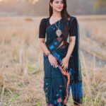 Preety Kongana Instagram - বিহু বুলি টিহুৰ ঘৰলৈ আহিছো । আপোনালোক সকলো চাগে বৰ্তমান নিজৰ নিজৰ পৰিয়ালৰ সৈতে ব্যস্ত হৈ আছে। আপোনালোক সকলোলৈকে ভোগালী বিহুৰ হিয়াভৰা ওলগ জনালোঁ। Bhogali Bihu Wishes to You All 🙏🏻