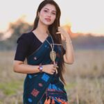 Preety Kongana Instagram - বিহু বুলি টিহুৰ ঘৰলৈ আহিছো । আপোনালোক সকলো চাগে বৰ্তমান নিজৰ নিজৰ পৰিয়ালৰ সৈতে ব্যস্ত হৈ আছে। আপোনালোক সকলোলৈকে ভোগালী বিহুৰ হিয়াভৰা ওলগ জনালোঁ। Bhogali Bihu Wishes to You All 🙏🏻