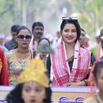 Preety Kongana Instagram - আজি বৰঙাবাৰী সমবায় সমিতি, মৰিগাঁৱৰ সোণালী জয়ন্তী উৎসৱ উপলক্ষে আয়োজিত বাৰেৰহনীয়া সাংস্কৃতিক শোভাযাত্ৰাত অংশগ্ৰহণ কৰিবলৈ পাই খুবেই ভাল লাগিল। 🙏🏻♥️🙏🏻 @tikendra_deka_photography28 @mkup_artist_susmita @saikiaanjana9957 d Morigaon-মৰিগাওঁ