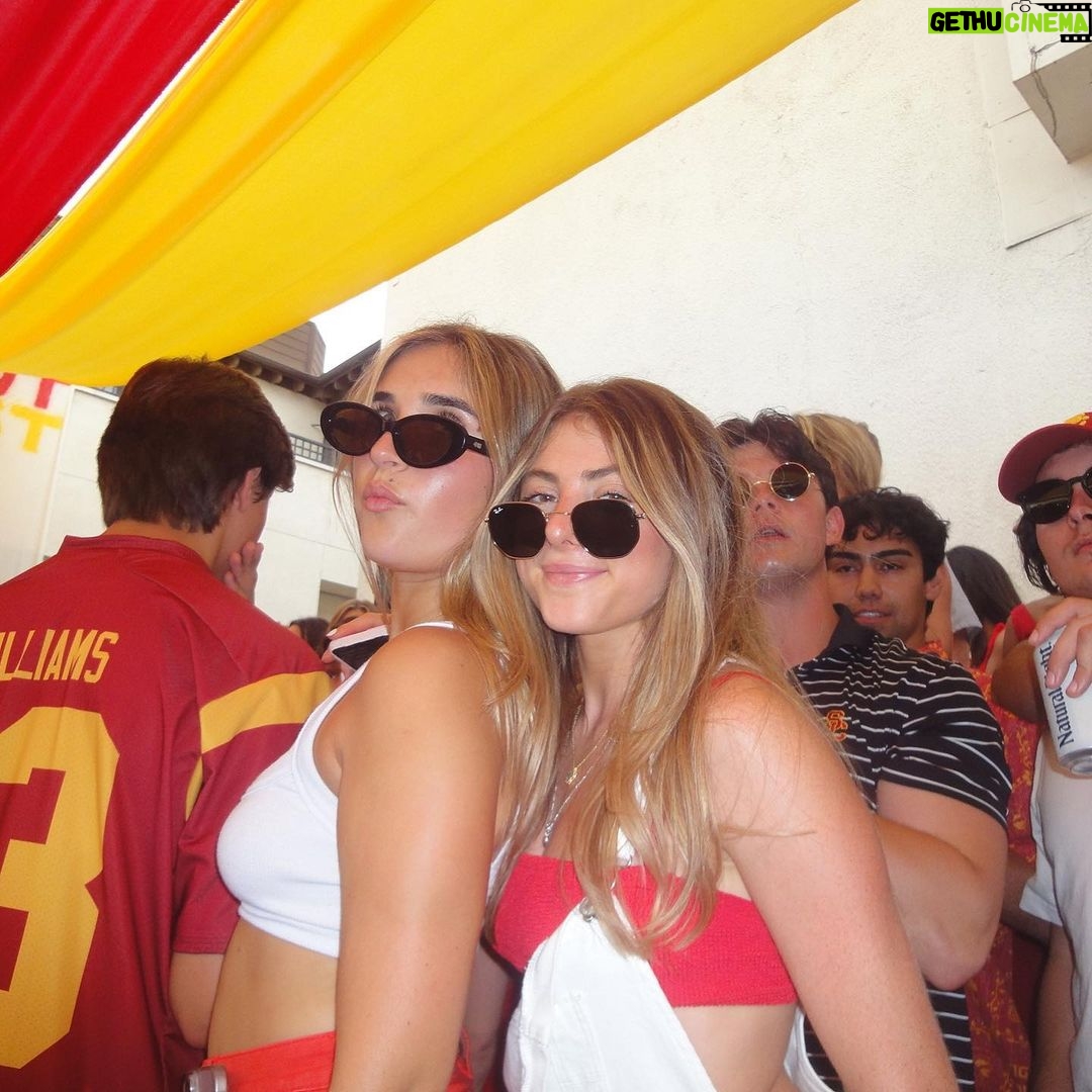 Presley Ryan Instagram - game day best day 😆 University of Southern California