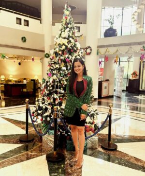 Priya Choudhury Instagram - “Let the magic of Christmas wrap you in warmth and joy. Merry wishes for a delightful day! 🌟🎅