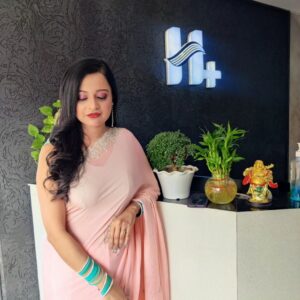 Priya Choudhury Instagram - Beauty is not in the face its in heart . Make up for the beautiful diva . #makeup #partylook #mqkeuplover #hplussalon #hplussalonbhubaneswar #hplussalonjagamara #hplussalonpatia #bestnailsaloninbhubaneswar #topsaloninbhubaneswar 
#makeupsalon
