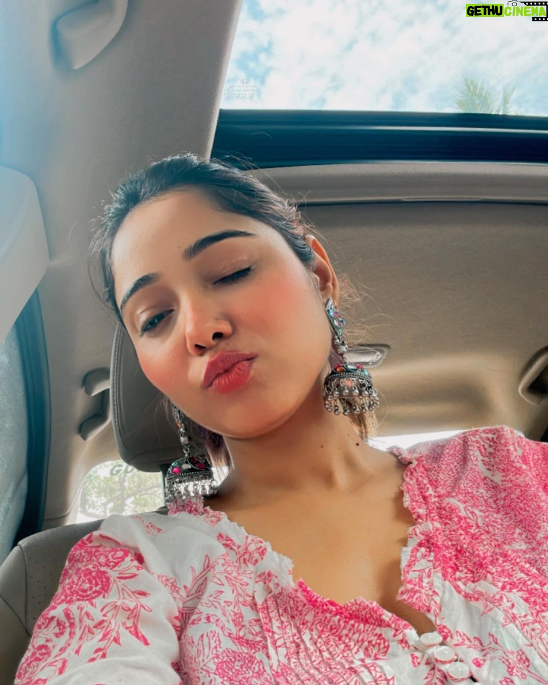 Priya Mishra Instagram - 😇😇 Mumbai, Maharashtra