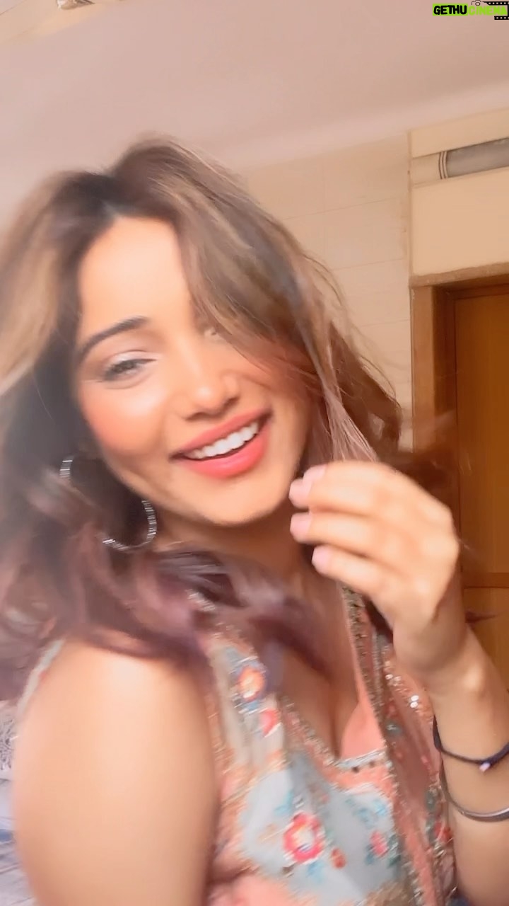 Priya Mishra Instagram - Meri duniya Tumhi ho ❤️