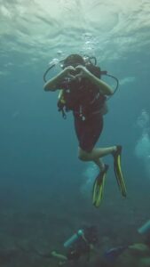 Priyamvada Kant Instagram - Sharing my mini visit to Heaven 🫶 #bestfeeling #scubadiving #lifechanging 🌊 🐢 🤿