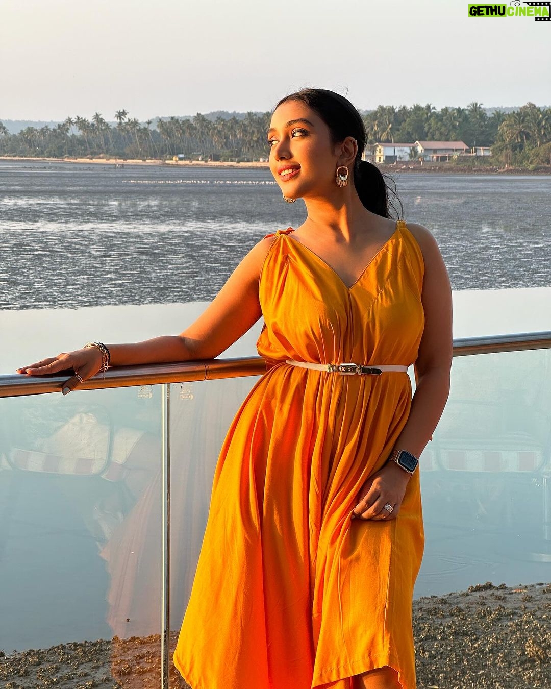 Priyamvada Kant Instagram - Golden sunsets 🍊 . .