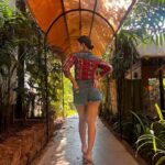Priyamvada Kant Instagram - Good vibe good food good mood . . @babaaurhumcafe.goa @alistclub