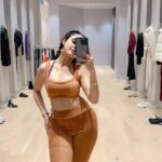 Priyanka KD Instagram - Check check …. Is it fit on me ? #reelsinstagram #reelsindia #reelitfeelit #reelkarofeelkaro #instagram #instadaily #malaysia #kulalumpur Kuala Lumpur