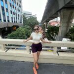 Priyanka KD Instagram - Don’t miss the end …. #photographylovers #photooftheday #instagood #reelsinstagram #indianfitgirl #bangkok #bangkok🇹🇭 #bangkokthailand #thailand🇹🇭 #mumbai #maharashtra Bangkok City, Thailaind