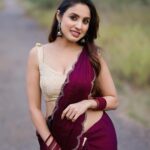 Priyanka KD Instagram - लफ़्ज कम पड़े येसी हसी हों , येसी हसी ही क्या जिस के लिए लफ्ज ना हों … #priyankakholgade #instagram #instadaily #instagood #photography #photooftheday #love #life #lifestyle #saree #sareelove #sareefashion #sareelovers #sareeindia #telugu #teluguactress #telugumovie #hyderabad #mumbai #maharashtra