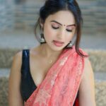Priyanka KD Instagram - Sawar loo Sawar loo … #priyankakholgade #instagram #instadaily #instagood #photography #photooftheday #photo #love #like #saree #sareelove #sareefashion #sareelover