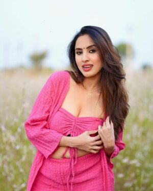 Priyanka KD Instagram - Pinky Pink smile 😊…. 

#priyankakholgade #photography #photooftheday #instagram #instagood #instadaily #love #pink #life #maharashtra #mumbai #smile