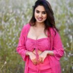 Priyanka KD Instagram - Pinky Pink smile 😊…. #priyankakholgade #photography #photooftheday #instagram #instagood #instadaily #love #pink #life #maharashtra #mumbai #smile