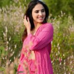 Priyanka KD Instagram - Pinky Pink smile 😊…. #priyankakholgade #photography #photooftheday #instagram #instagood #instadaily #love #pink #life #maharashtra #mumbai #smile