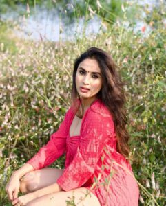 Priyanka KD Instagram - Pinky Pink smile 😊…. #priyankakholgade #photography #photooftheday #instagram #instagood #instadaily #love #pink #life #maharashtra #mumbai #smile