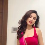 Priyanka KD Instagram - Tera man ye pagal jhala ? …….. #reels #reelsinstagram #reelitfeelit #viralreels #pinksaree #pink #saree #sareefashion #sareelover #sareecollection #hyderabad #mumbai #maharashtra #marathi #marathimulgi