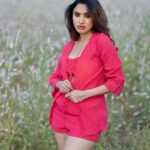 Priyanka KD Instagram - Pinky Pink smile 😊…. #priyankakholgade #photography #photooftheday #instagram #instagood #instadaily #love #pink #life #maharashtra #mumbai #smile