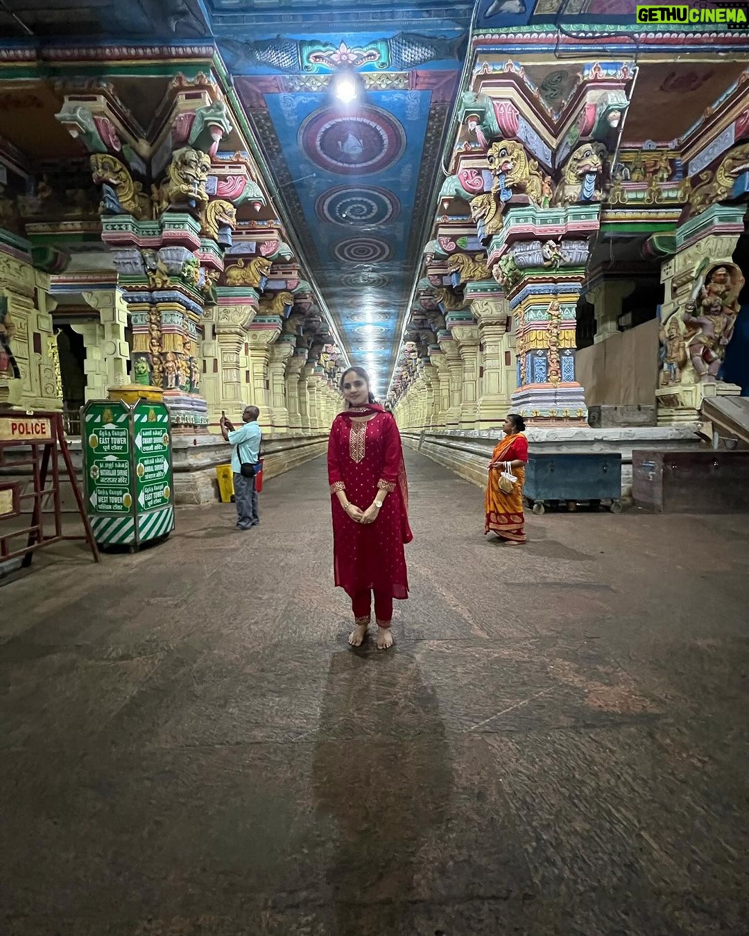 Priyanka KD Instagram - रामेश्वराय श्री रामेश्वराय हर हर भोले ॐ नमःशिवाय 🙏🏻 …….My 7th ज्योतिर्लिंग #rameshwaram #rameshwaramtemple #tamilnadu #rameshwaramtemple #harharmahadev🙏 #harharmahadevॐ🙏 #mahadev #omnamhashivaya #priyankakholgade #priyankakd #madurai #tamilan #jyotirling #shiva #chardham #ram #omnamahshivaya🕉 #jaishreeram #2024 #2024diary Rameshwaram Temple