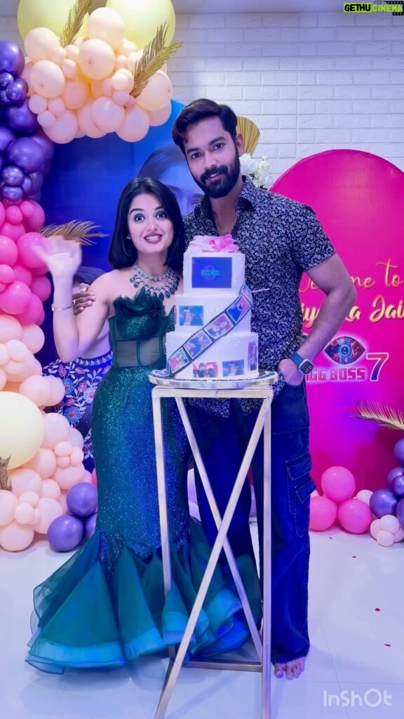 Priyanka M Jain Instagram - “Simple & Elegant” is always what I’ve wanted in life❤ Nothing could have been this beautiful than this warm welcome I received from my family❤🧿 Thank you for making this decor so special @bookursurprise 💙💙💙 & Thank you for making the super yummy three tier cake with a reel of my beautiful memories on it @cakesnhugs 💙💙 Guys book your special days with @bookursurprise and order the super yummm cakes from @cakesnhugs ❤❤❤