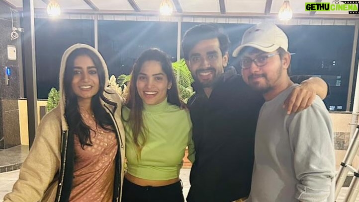 Priyanka M Jain Instagram - Dinner night with my lovely Bb fam… ❤️ Only love n gratitude… We are all one family ❤️ P.s. Few people are missing as we all gathered in a short notice. We will all meet soon… #gauthamkrishna #bb7 #bigboss #bigbosstelugu #priyankajain #ambatiarjun #subhasreerayaguru #princeyawar #nayanipavani #tastyteja #shivakumarmarihal @priyankamjain___0207 @ambati_arjun @subhashree.rayaguru @princeyawar @nayani_pavani @tastyteja @shivakumar_marihal
